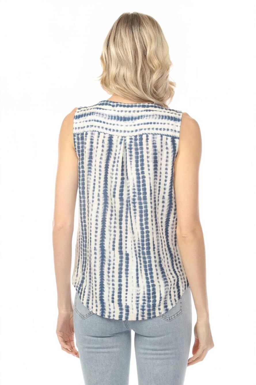 NEW CHARLIE B printed sleeveless rounded hem top in beach - Picture 4 of 6
